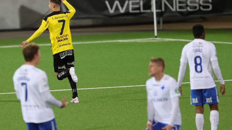 Häckens Leo Bengtsson jublar efter 2-0-målet.