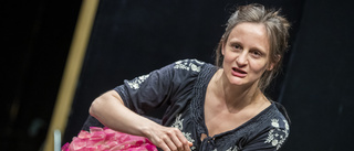 De spelar Molière på norrbottniska dialekter – Maja Runeberg: ”En krock som skapar humor"