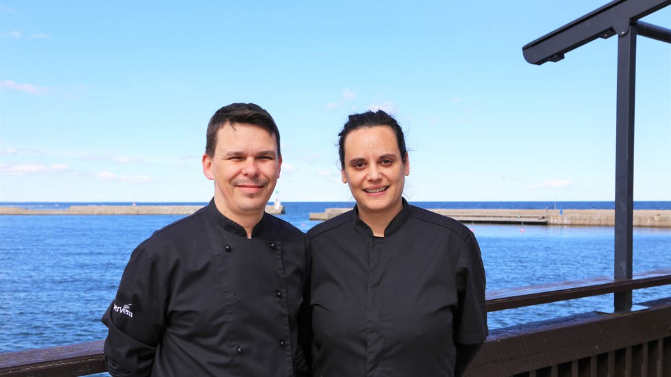 Remy Gloaguen och Palmira Sabina driver restaurangen i Herrvik. 