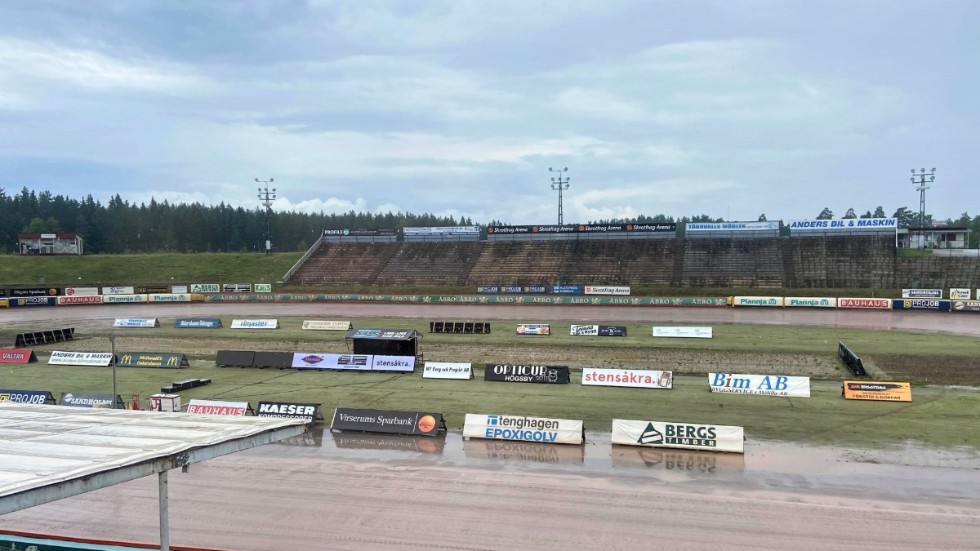Banan på Skrotfrag Arena såg ut så här med knappt 20 minuter kvar till start av JSM-finalen på lördagen.