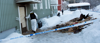 Polisens tekniker på plats efter branden i Luleå