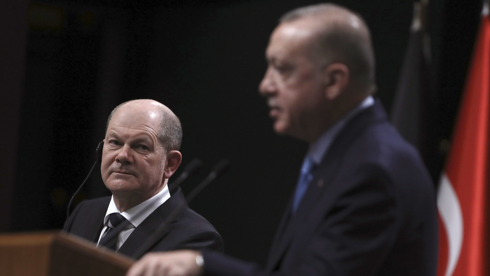 Tysklands förbundskansler Olaf Scholz vid ett besök hos Turkiets president Recep Tayyip Erdogan i Ankara 2022. Arkivbild.