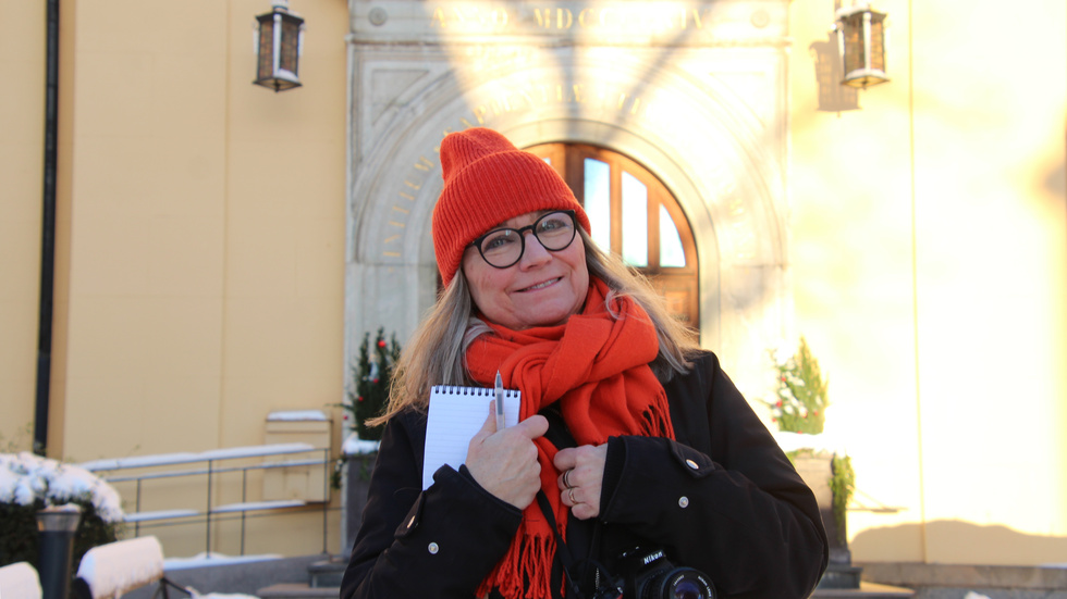 Många besök har det blivit i Linköpings stadshus för Correnreportern Annika Ekstedt. Nu går hon i pension efter 40 år i yrket. 