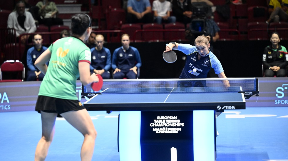 Sveriges Linda Bergström mot Portugals Fu Yu i kvartsfinalen.