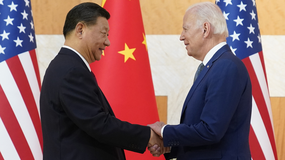 Kinas president Xi Jinping och USA:s president Joe Biden möttes senast vid G20-mötet i Bali för ett år sedan. Arkivbild.