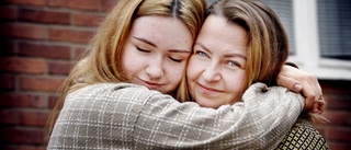 Anastasia och mamman skiljdes åt i bombernas Kiev – i flyktbilen fanns bara plats för en: "Jag kände mig egoistisk"