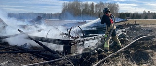 Kvinna åtalas för flera bränder – lade in kläder i ugnen • "Kände för det"