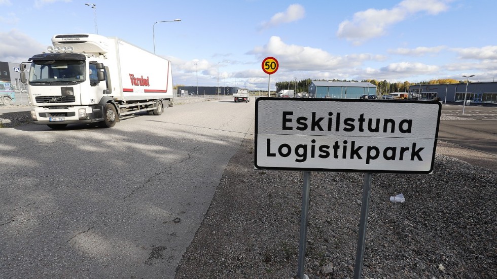 Att få företag till Eskilstuna är bra men inte till vilket pris som helst. Skattemedel får inte skänkas bort. Skriver Lennart Clarstedt.