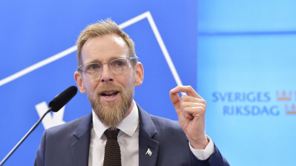 Kristdemokraternas ekonomiskpolitiske talesperson Jakob Forssmed vill se en förlängning av de sänkta arbetsgivaravgifterna. Arkivbild.