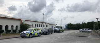 Stort polispådrag vid Visby flygplats