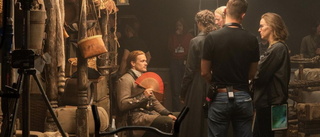 Linnea jobbar med stjärnorna i "Outlander"