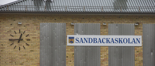Sandbackaskolan stänger efter bekräftad smitta