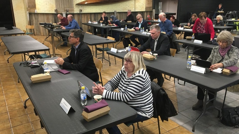 Väl utspridda i salongen och i cyberrymden röstade kommunfullmäktige emot vindkraftparken vid Mösjöberget. Ett av många tunga ärenden som behandlats under mandatperioden.