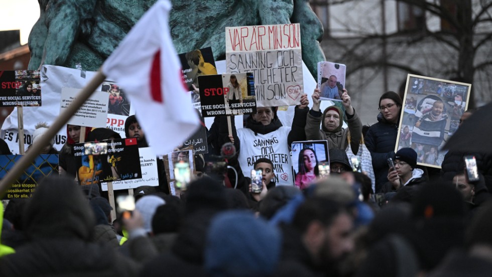 Demonstration mot LVU och socialtjänsten i februari 2022. Arkivbild.