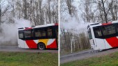 Buss började ryka på vägen i Linköping – fick utrymmas