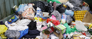 Soporna dumpas i smyg – skapar skräpkaos på återvinningen