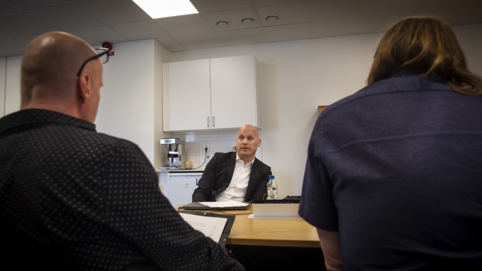 Larmet Elever och personal flyr efter problemen på friskolan