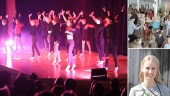 Bejublad show med 500 dansare – trots brandlarm