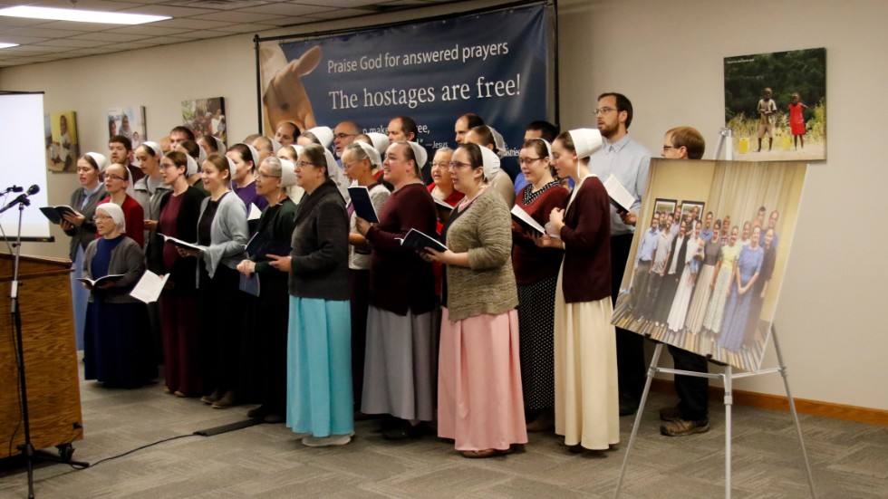 Församlingen Christian Aid Ministries i Berlin i delstaten Ohio i USA tar emot församlingsmedlemmarna som kidnappats i två månader i Haiti.