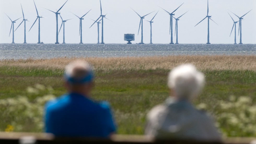 Vindkraften kolliderar mot lokala intressen. Något som insändarskribenterna tror skulle kunna förändras om lokalbefolkning och lokala företag erbjöds bli delägare i vindkraften. 