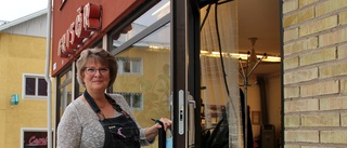 Nu stänger Annika igen sin frisersalong – efter 43 år: "Förra året var en jättekatastrof ekonomiskt"