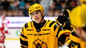 AIK-backen nedflyttad till AHL – missar chansen att göra NHL-debut i Prag