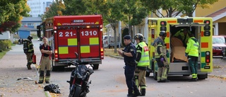 Singelolycka i Nyby - man på motorcykel till sjukhus