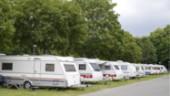 Grannfejd på Eskilstuna-camping – husvagnsägare anmäler kameraövervakning: "En vidrig kränkning"