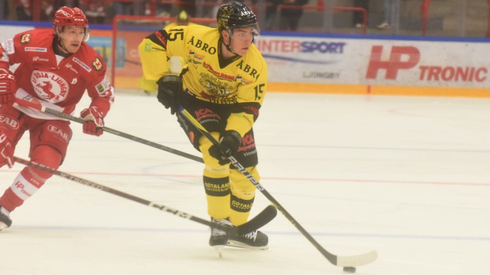 Oskar Lindgren gjorde en bra comeback för Vimmerby Hockey.