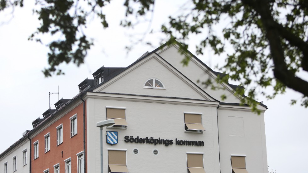 Söderköpings kommun får kritik i ett uttalande från Vänsterpartiet. 
