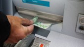 Banker öppnar nya bankomater – efter ny lag
