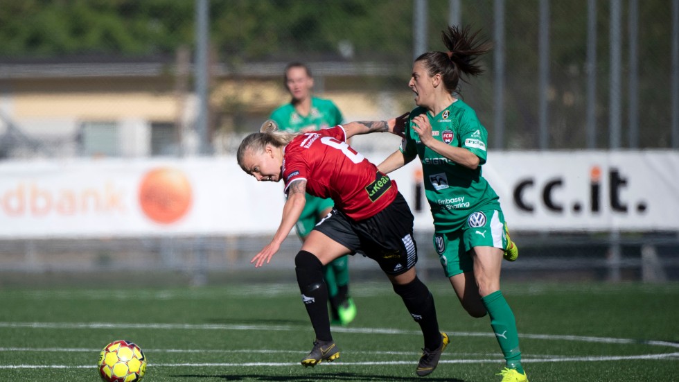 LB07:s Nathalie Hoff Persson och Rosengårds Iva Landeka under en match i Damallsvenskan mellan IF Limhamn Bunkeflo och FC Rosengård på Limhamns IP 2019. Arkivbild.