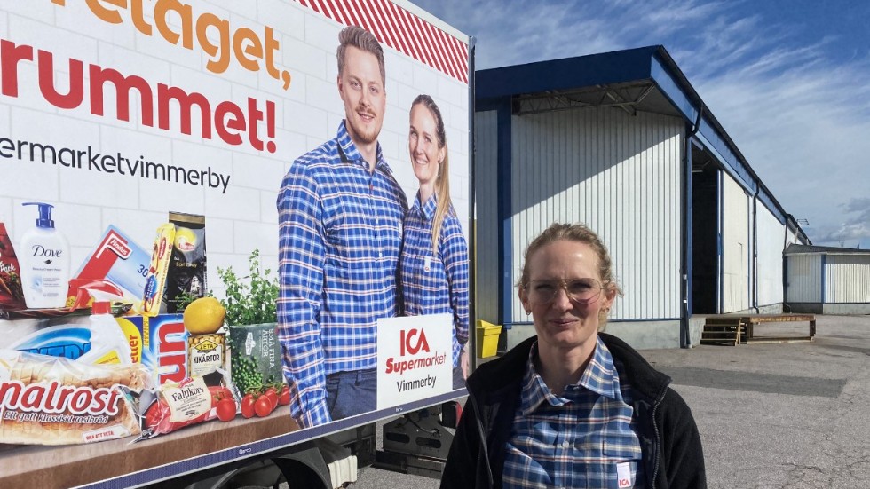 Frida Hamrin driver Ica Supermarket i Vimmerby som nyligen har börjat med E-handel.