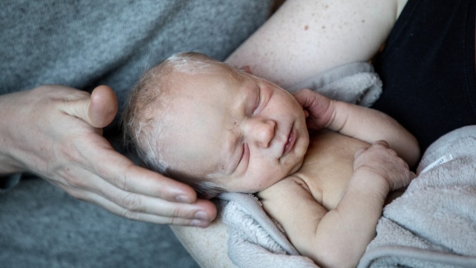 I Nyköping har det fötts ovanligt många barn på lasarettet i år, en babyboom. 