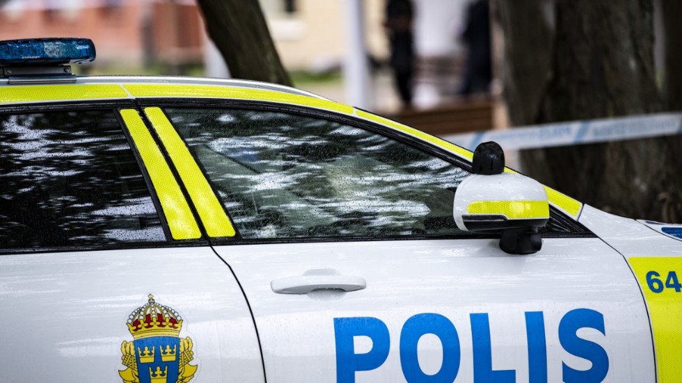 Flera polispatruller letar efter en försvunnen pojke i Kalmar. Arkivbild.