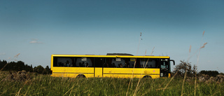 Oroväckande om barnen får åka i överfulla bussar