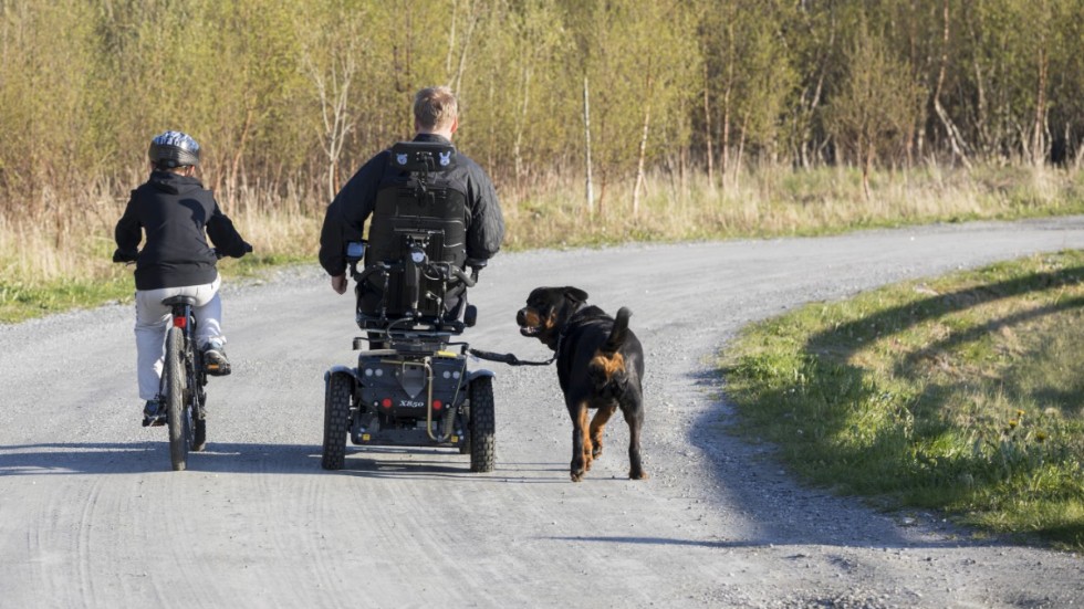 Att vara funktionshindrad är i dag på många sätt enklare än förr. Men fortfarande krävs en del för att funktionshindrade ska uppnå full jämlikhet i samhället, skriver debattörerna.