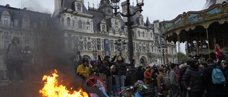 Vinst för Macron – men protesterna fortsätter