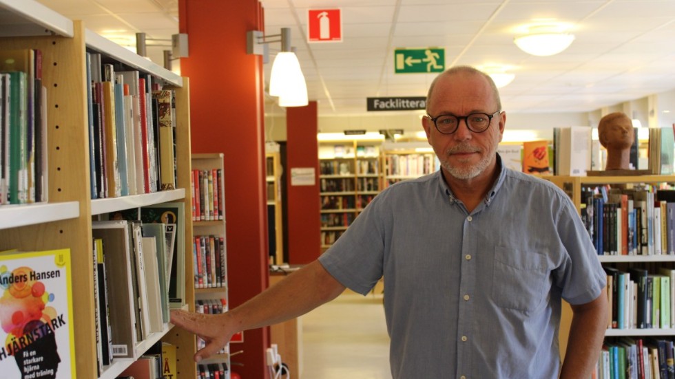 Thomas C Eriksson har jobbat på bibliotek i ungefär 30 år. Idag är han bibliotekschef.