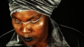 Filmvisning på TjustBio på onsdag – dokumentär skildrar 58-åring som arbetet som skådespelerska och hembiträde i Sydafrika