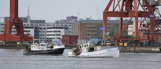 Fiskebåtar i protest mot vindkraftsplaner