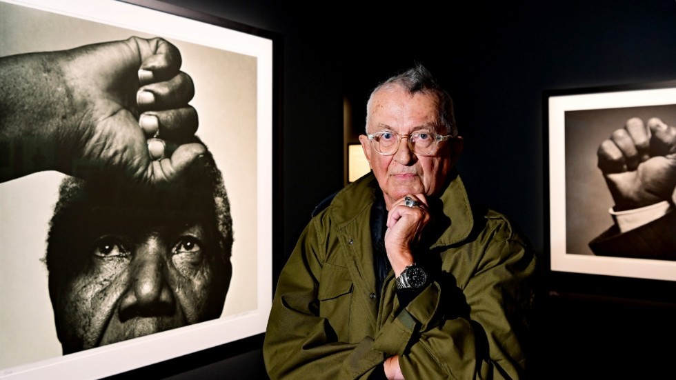Hans Gedda är aktuell med utställningen "Nära ögat" på Fotografiska, där de berömda porträtten av bland andra Nelson Mandela och Evert Taube visas.