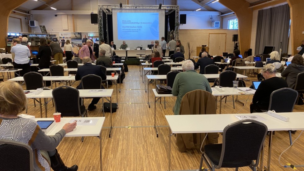 Den kartläggning som ungdomsorganisationen KFUM har gjort efter valet visar att bara  fyra procent av länets nyvalda fullmäktigeledamöter är under 30 år. På bilden kommunfullmäktige i Västervik november 2022.