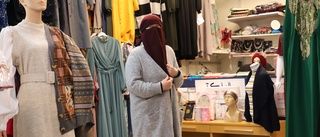 Ghada, 58, öppnar sin tredje butik – på tre år