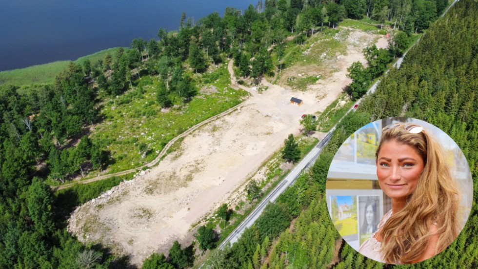 Mäklaren Edyta Hammar har hand om försäljningen av de sjönära tomter som är en del av projektet Wennebjörke Park. Än så länge är två av åtta tomter sålda.