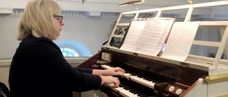Hon bjöd på Beatles i kyrkan: "Vill visa vad man kan göra med orgeln" ▪  Här kan du höra hur det lät
