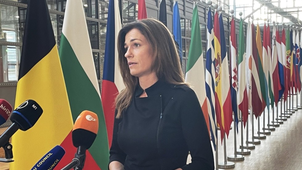 Ungerns justitieminister Judit Varga på väg in till tisdagens EU-möte i Bryssel.