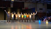 TV: De inledde årets dansuppvisning i Vimmerby: "Pirrigt" • Fullsatt och jubel vid alla framträdanden