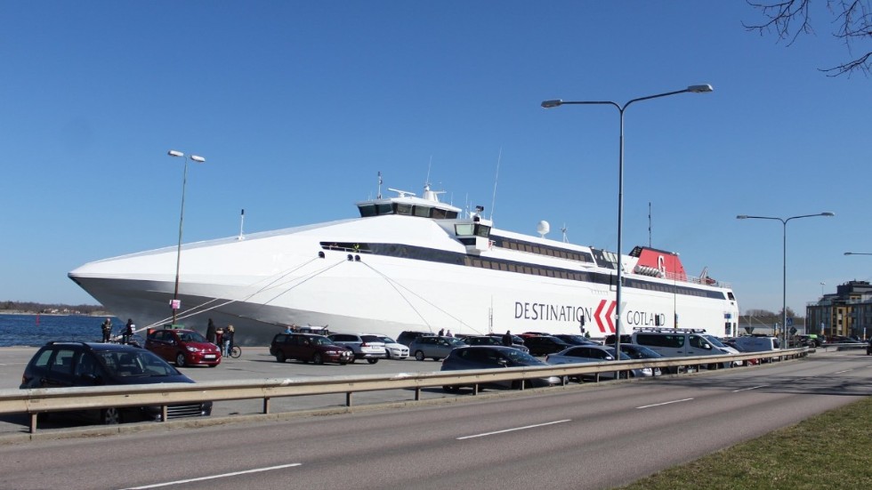 Lite väl mycket gnäll om problemen som Gotlandsfärjan orsakar för de boende vid hamnen, menar insändarskribenten.