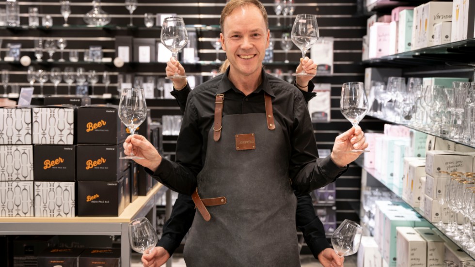 Krister Boman har jobbat med glas i 17 år och driver Cervera på Storheden.